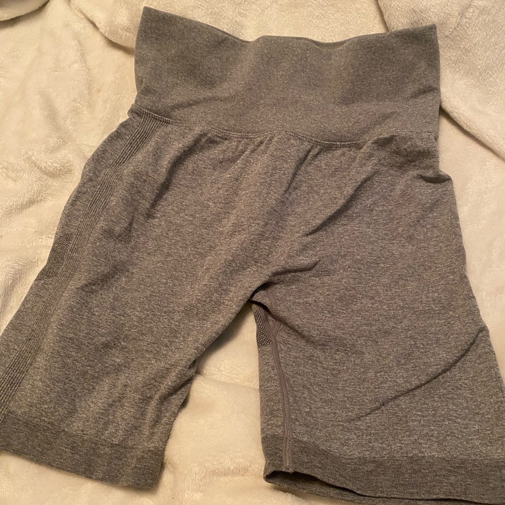 Booty poppin biker shorts